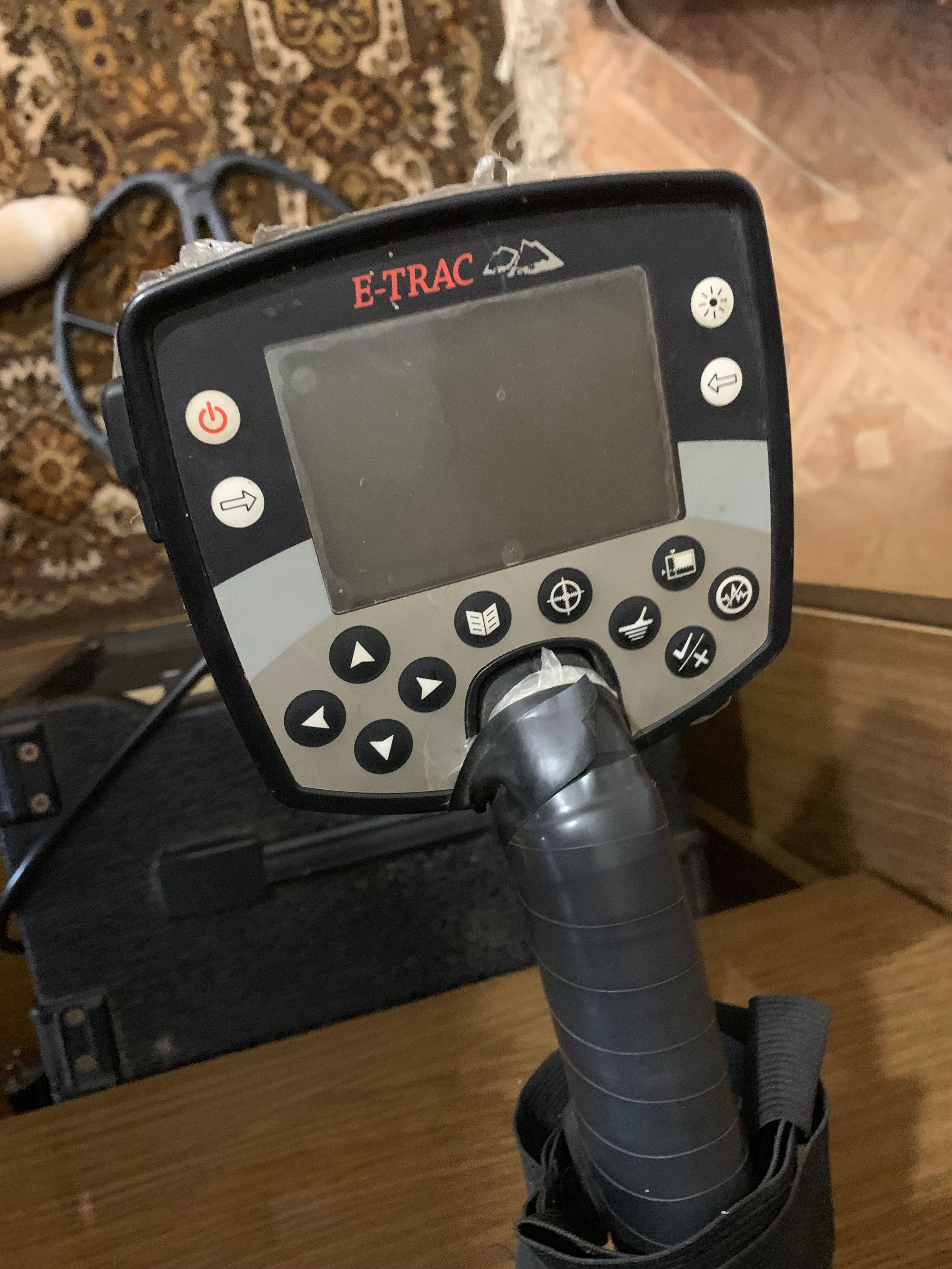 Металошукач Minelab E-TRAC