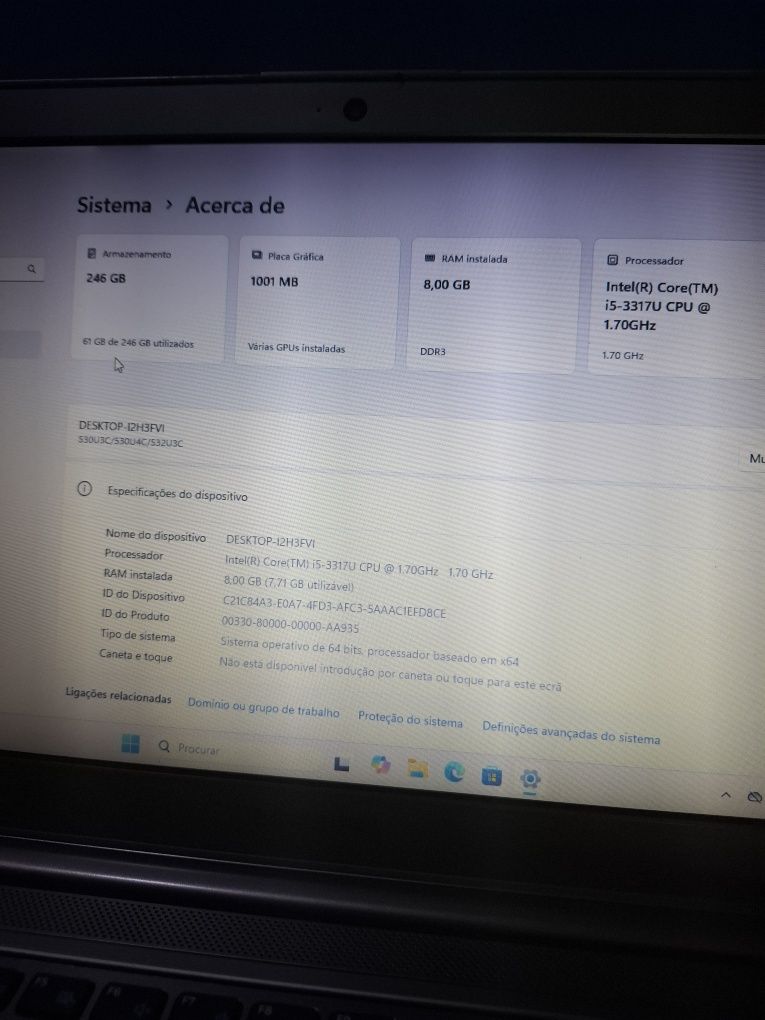 Samsung series 5 ultra corei5 8gbram 240ssd windows 11