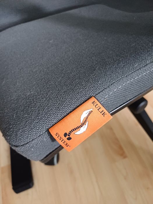 Fotel ergonomiczny krzesło biurowe zdrowy kręgosłup