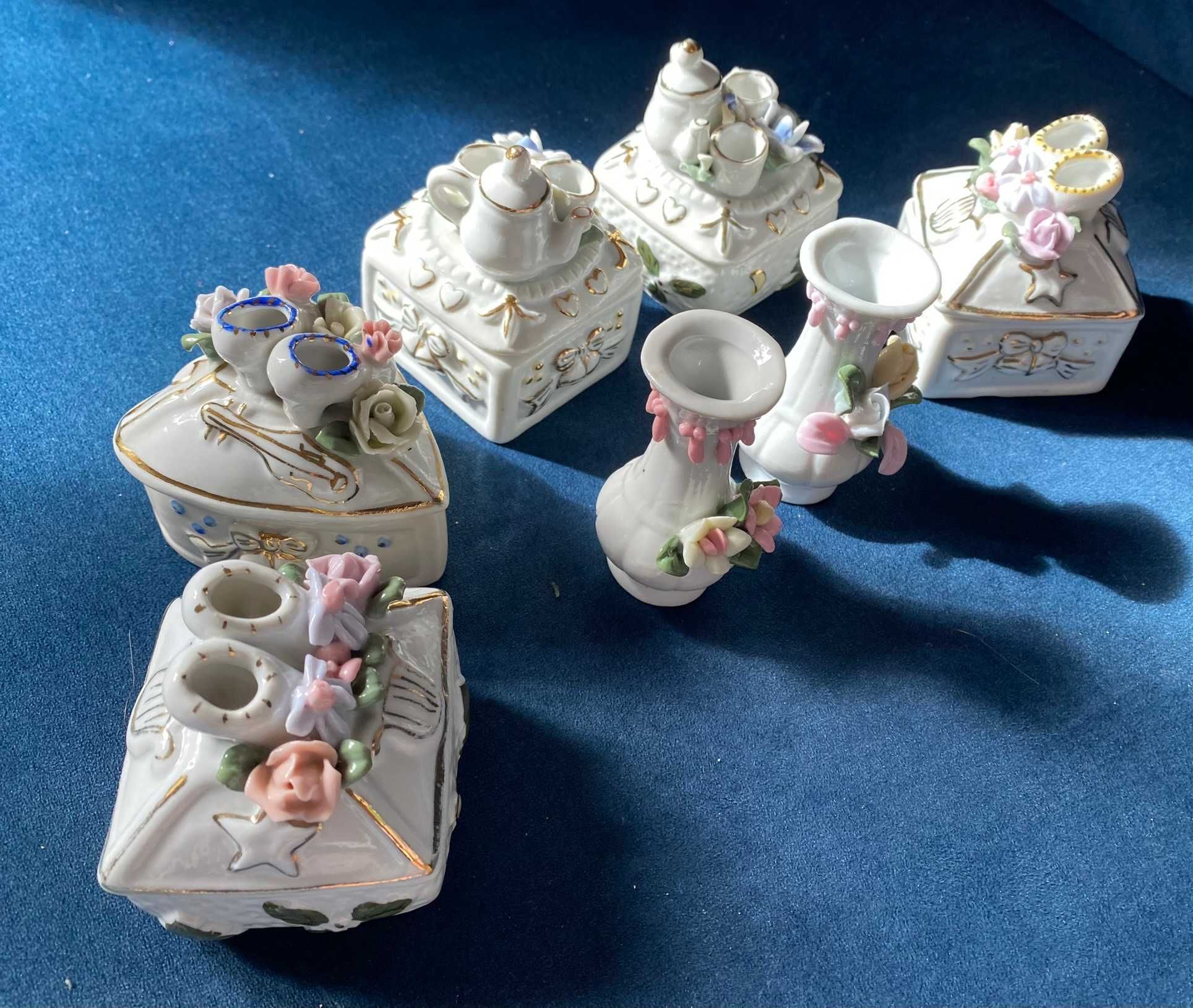 Szkatułki z porcelany 5szt.