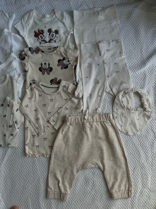 Комплект одягу для дівчинки в пологовий 56/62 розмір