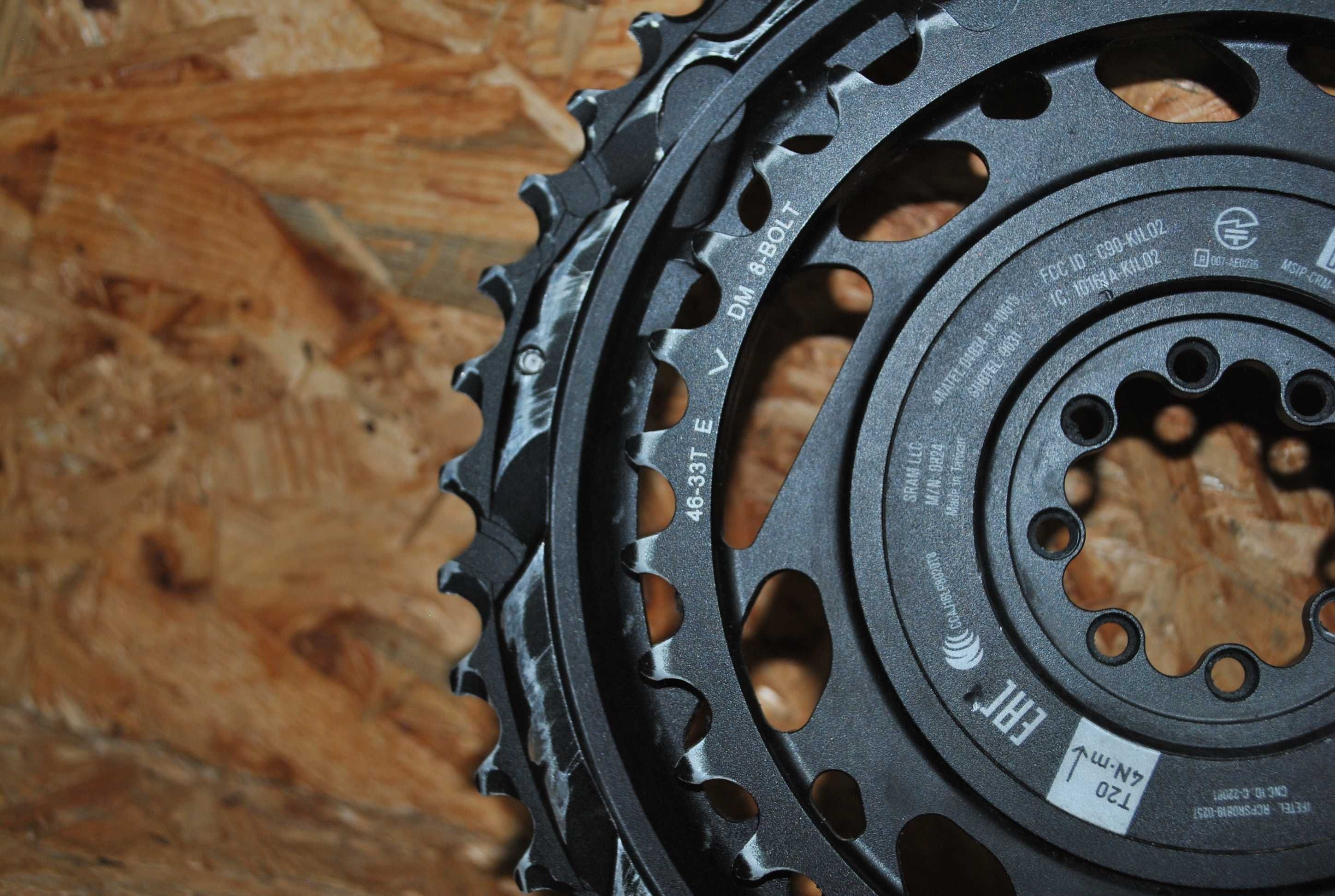 Idealna zębatka z pomiarem mocy Sram Red Axs Quarg 46/33T Gravel 6