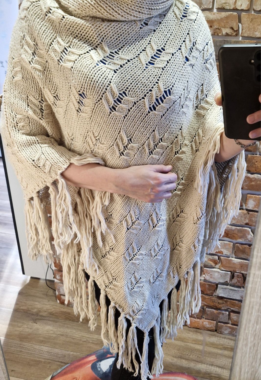 Poncho ponczo sweterek beżowe