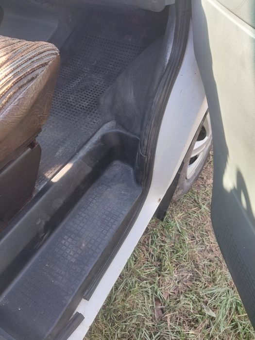 Авто в идеальном состоянии..2.4 дизель. 1994 года..