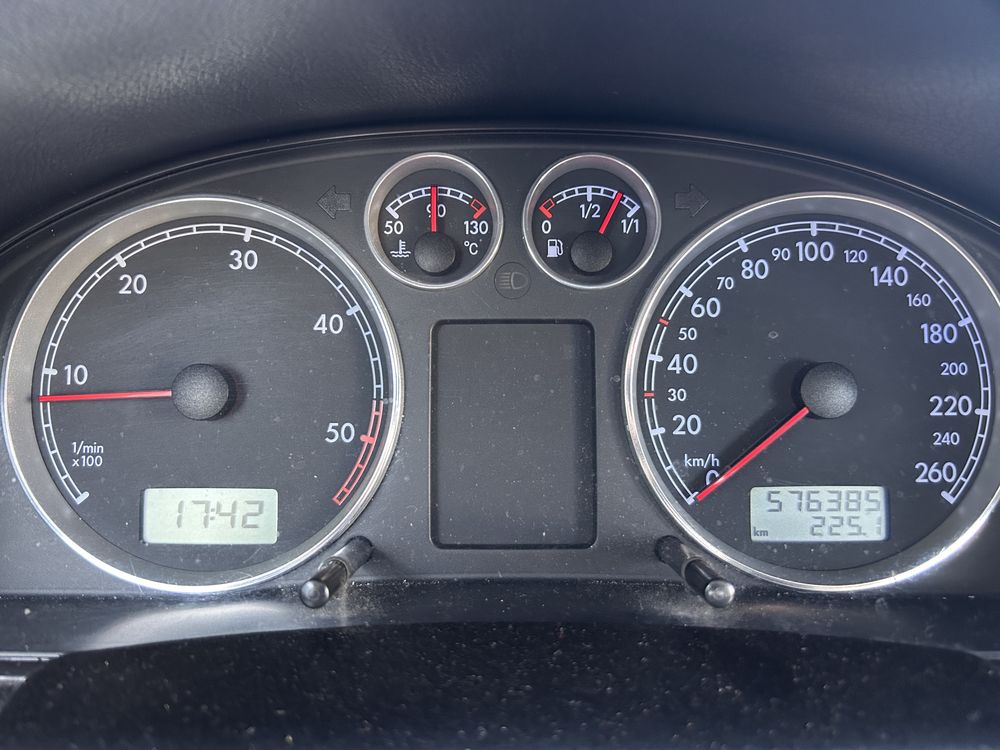 Volkswagen Passat B5 1.9 TDI FL 130 KM sedan HAK