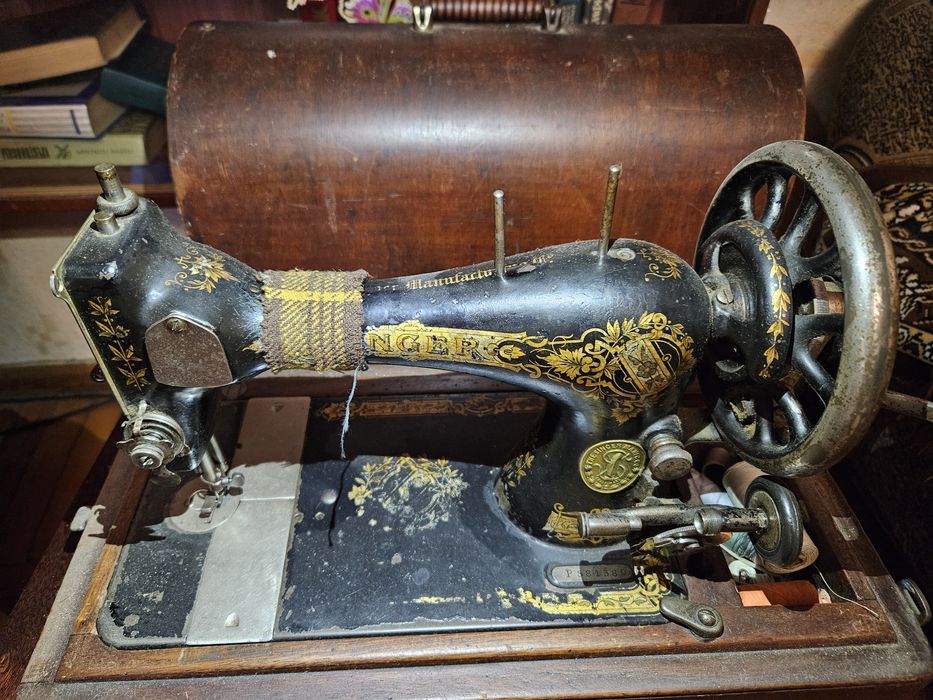 Продам швейну машинку zinger