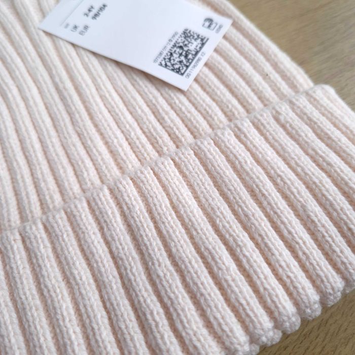 Нова шапка H&M на 2-3-4 роки, 98 104 см.  молочна демі осінь біла