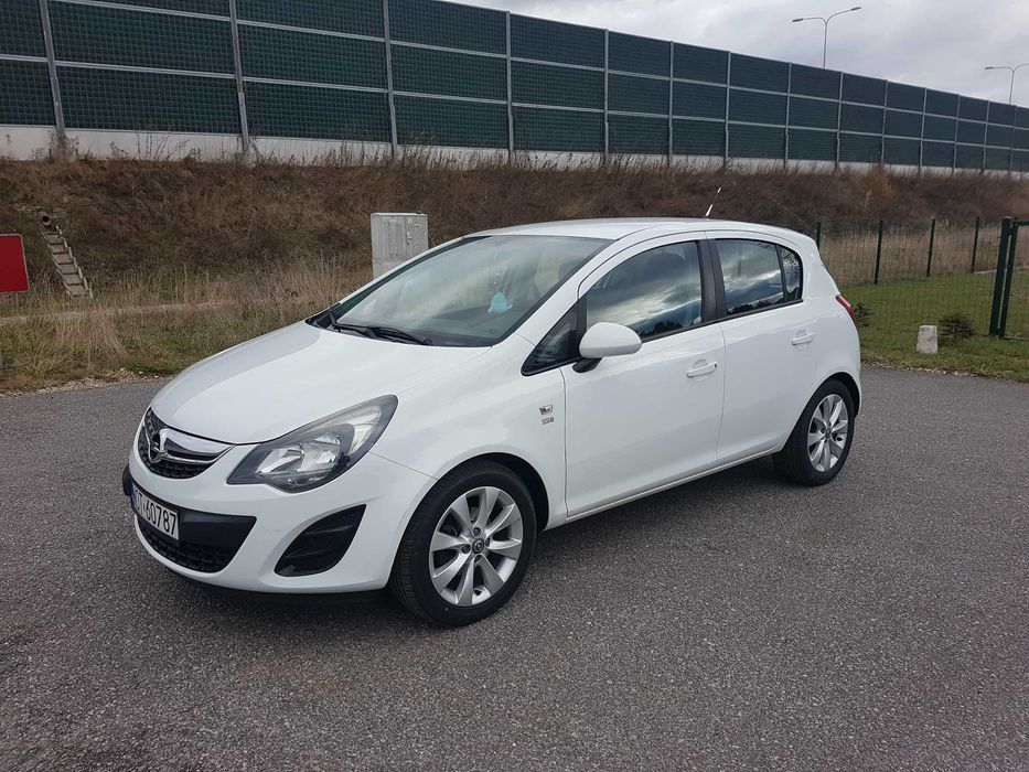 Opel Corsa d 1.4  16v benzyna