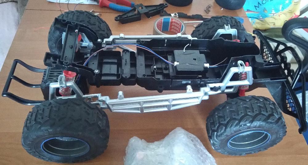 New Bright FORD RAPTOR RC Kompletne Nowe Podwozie z pilotem 2.4GHz.