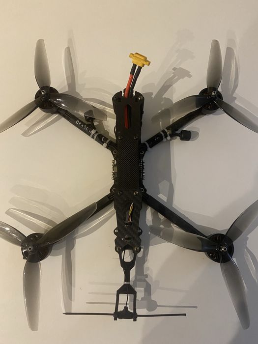 FPV дрон на цифрі 7ʼʼ mark4