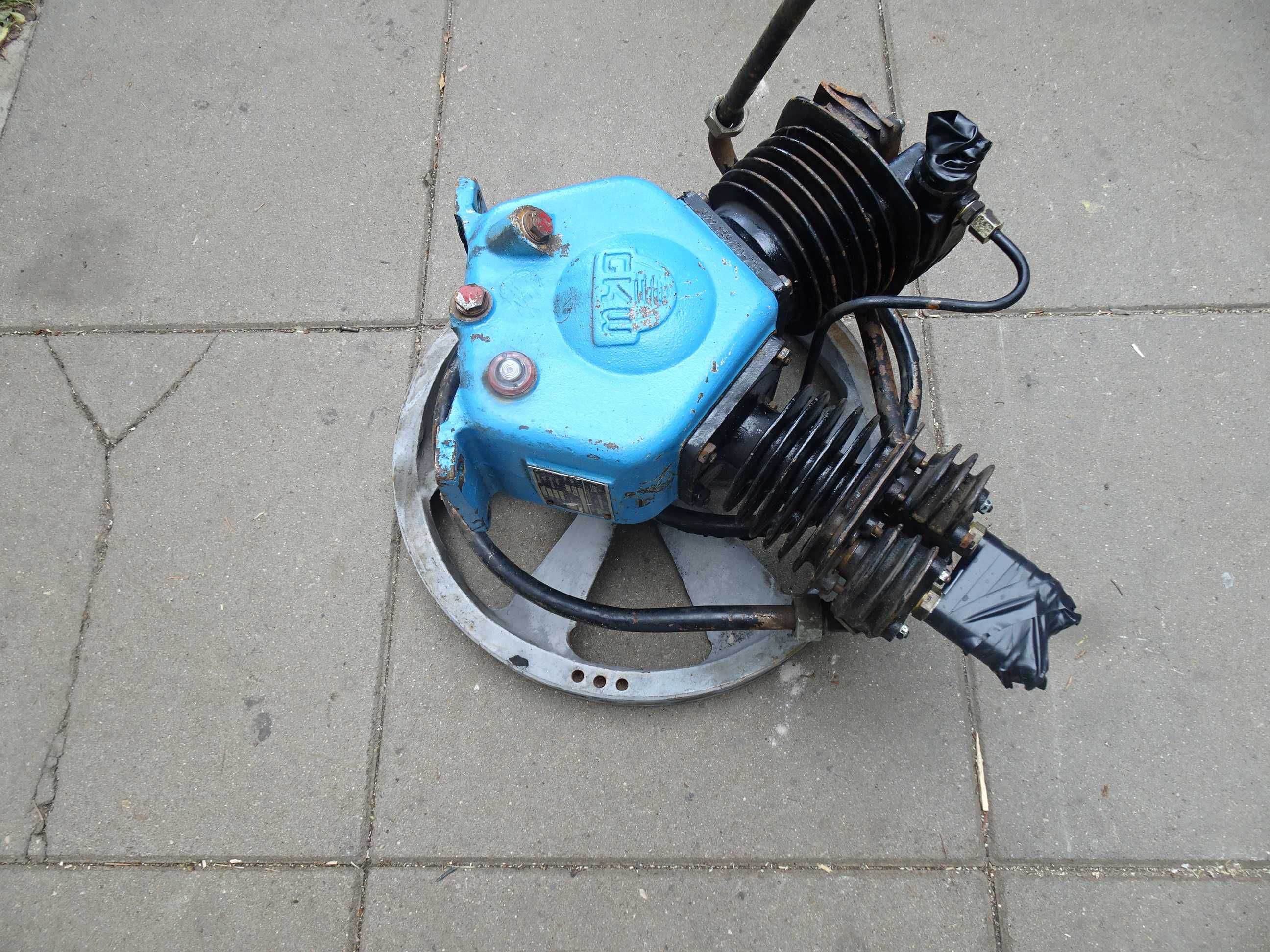 Kompresor dwutłokowy sprężarka GKW 2V1-52  12m3/h 16 bar koło pasowe
