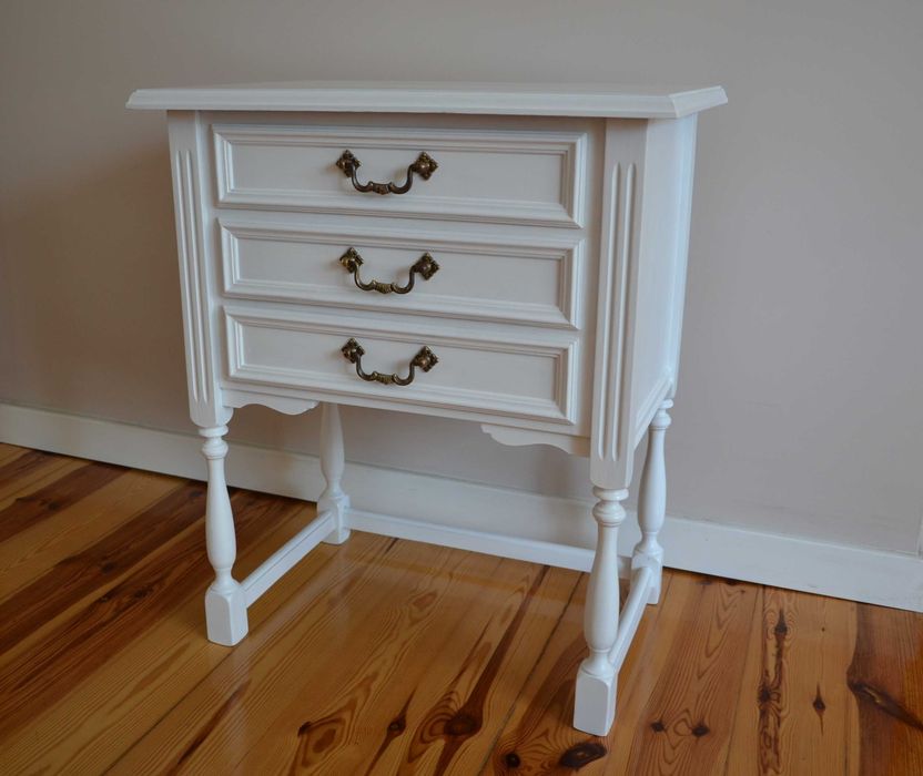 Konsola drewniana po renowacji