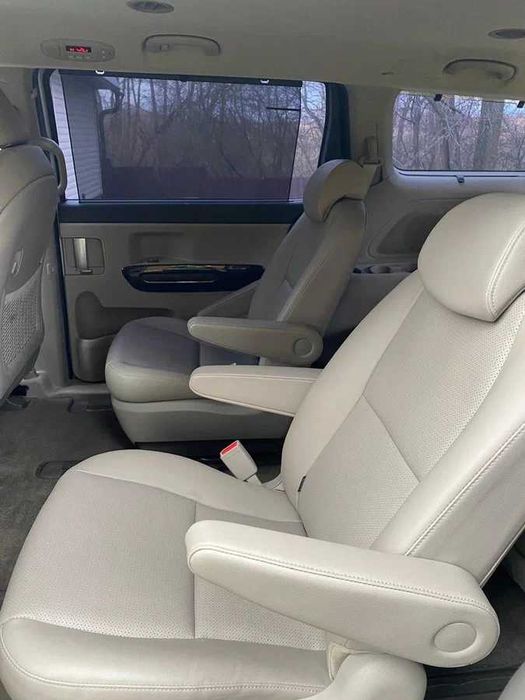 2018 Kia Carnival  2.2 дизель 9 місна