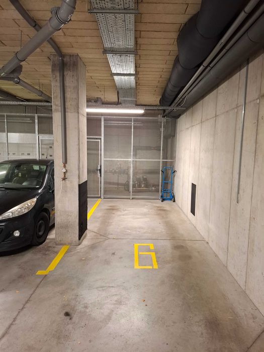Garaż pod budynkiem Unikato Koszarowa 1 Katowice