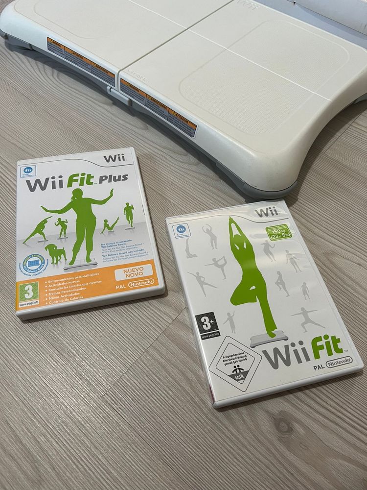 Balança Wii Fit + 2 jogos