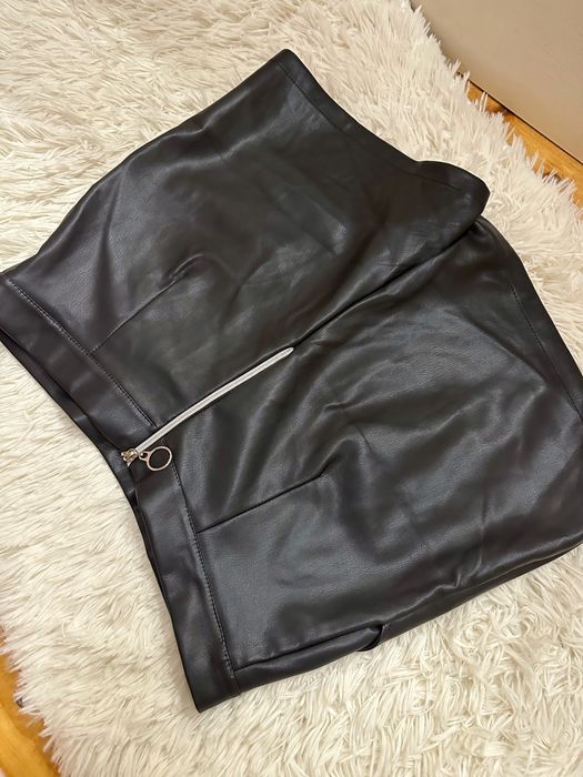 Продам шорти спілницю