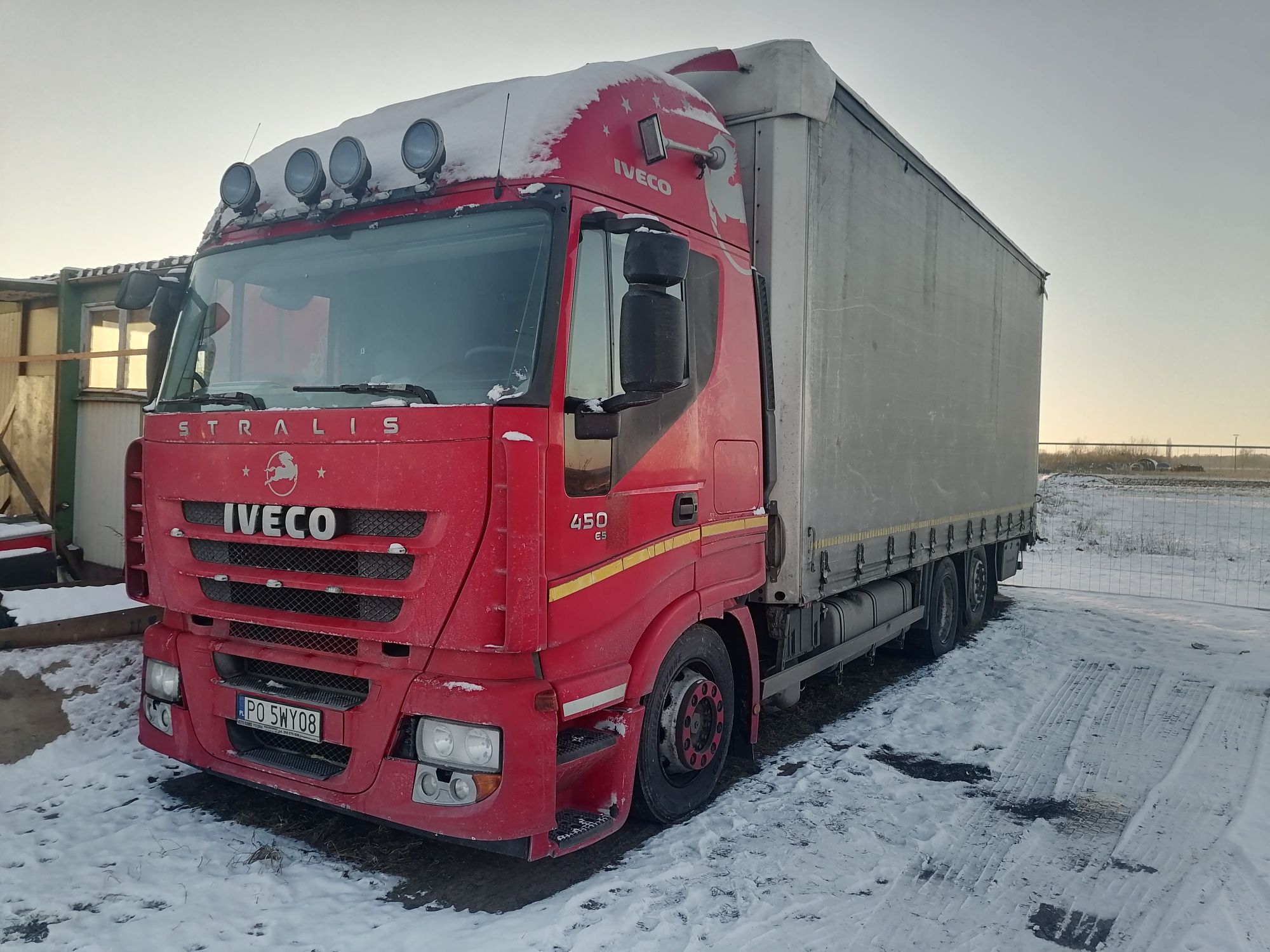 Iveco stralis 450km solówka hiway salonka