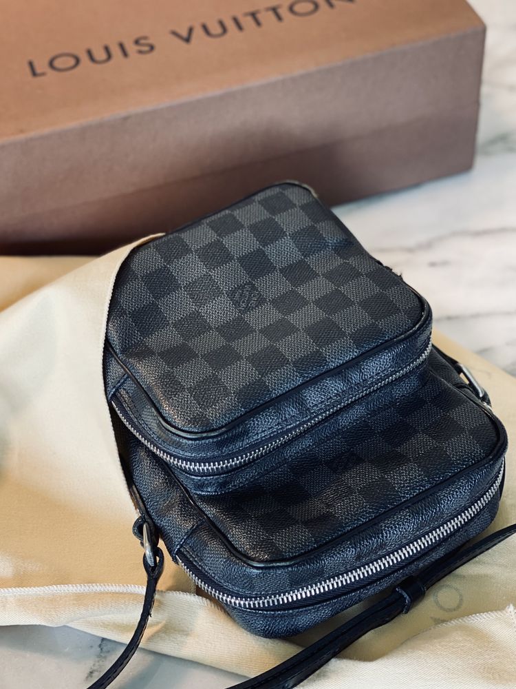 Louis Vuitton | 2009 Damier Graphite Rem crossbody bag