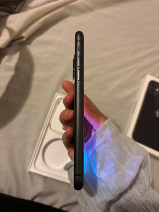 Iphone 11  64 gb