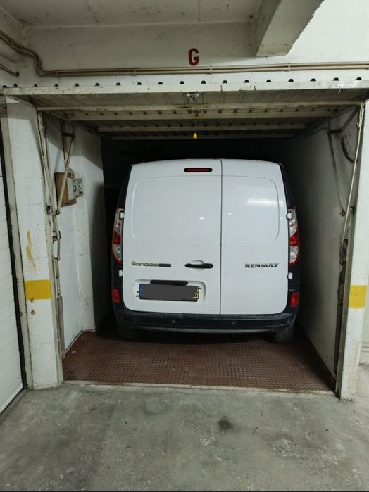 Garagem na Brandoa