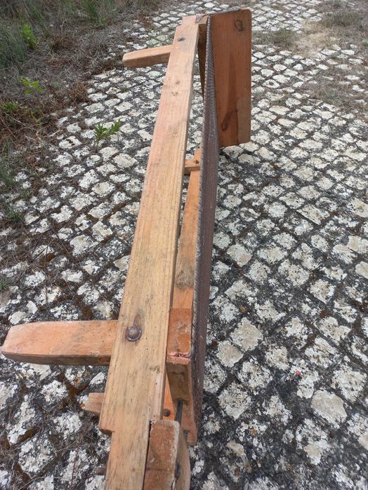 Cama em madeira de criança