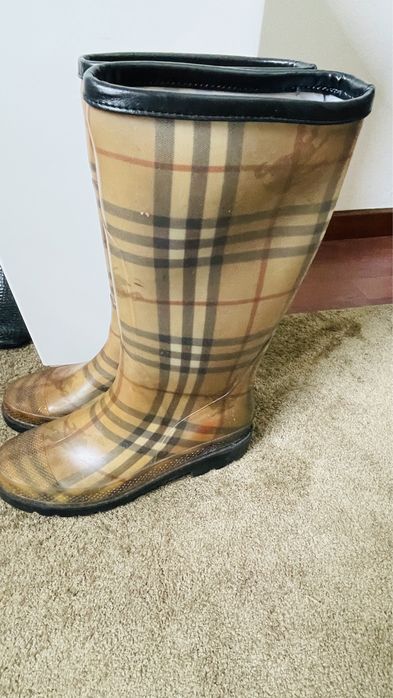 Galochas Burberry Como Novas