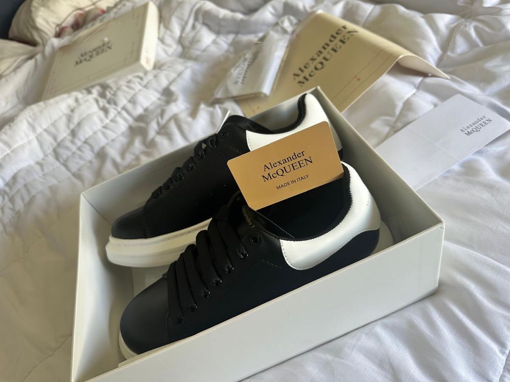 Alexander MCQUEEN