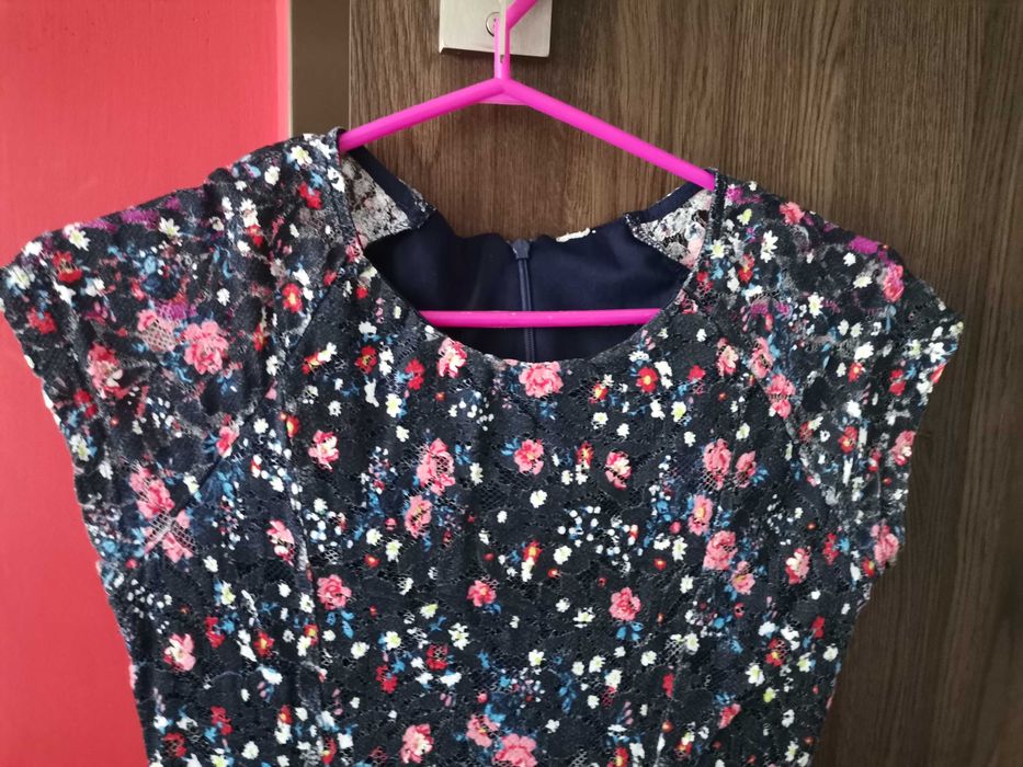 Kolorowa sukienka z podszewką