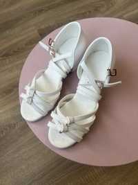 Туфельки білі танцювальні