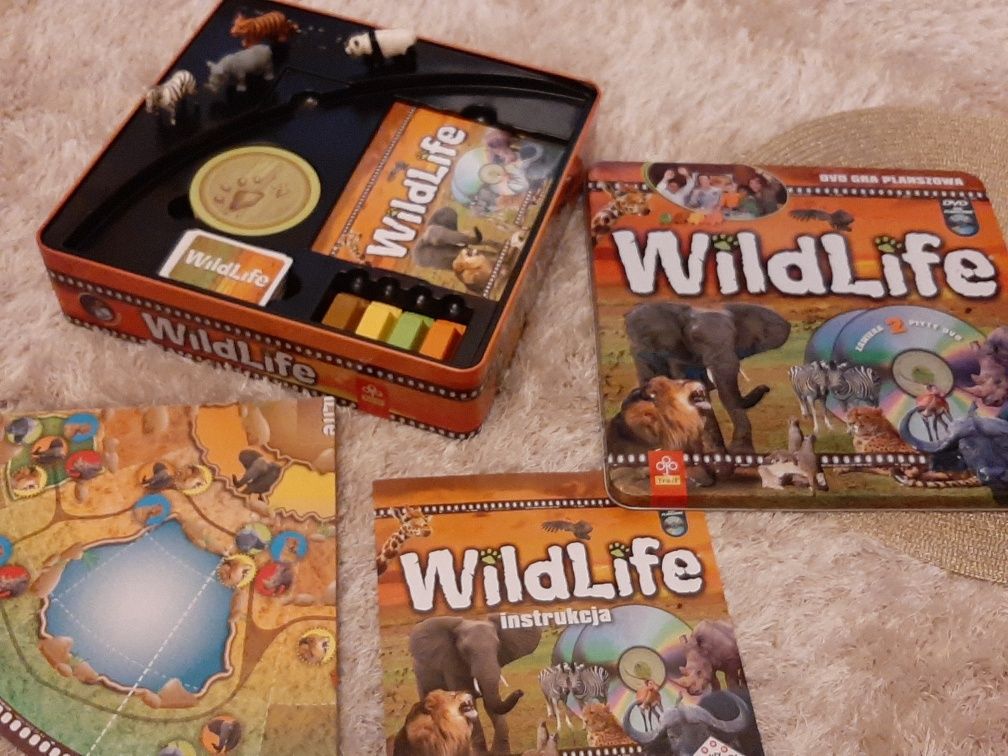 TREFL gra planszowa Wild Life płyty DVD figurki safari parku Serengeti