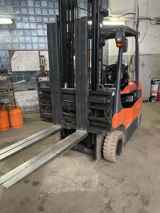 Продам навантажувач електричний