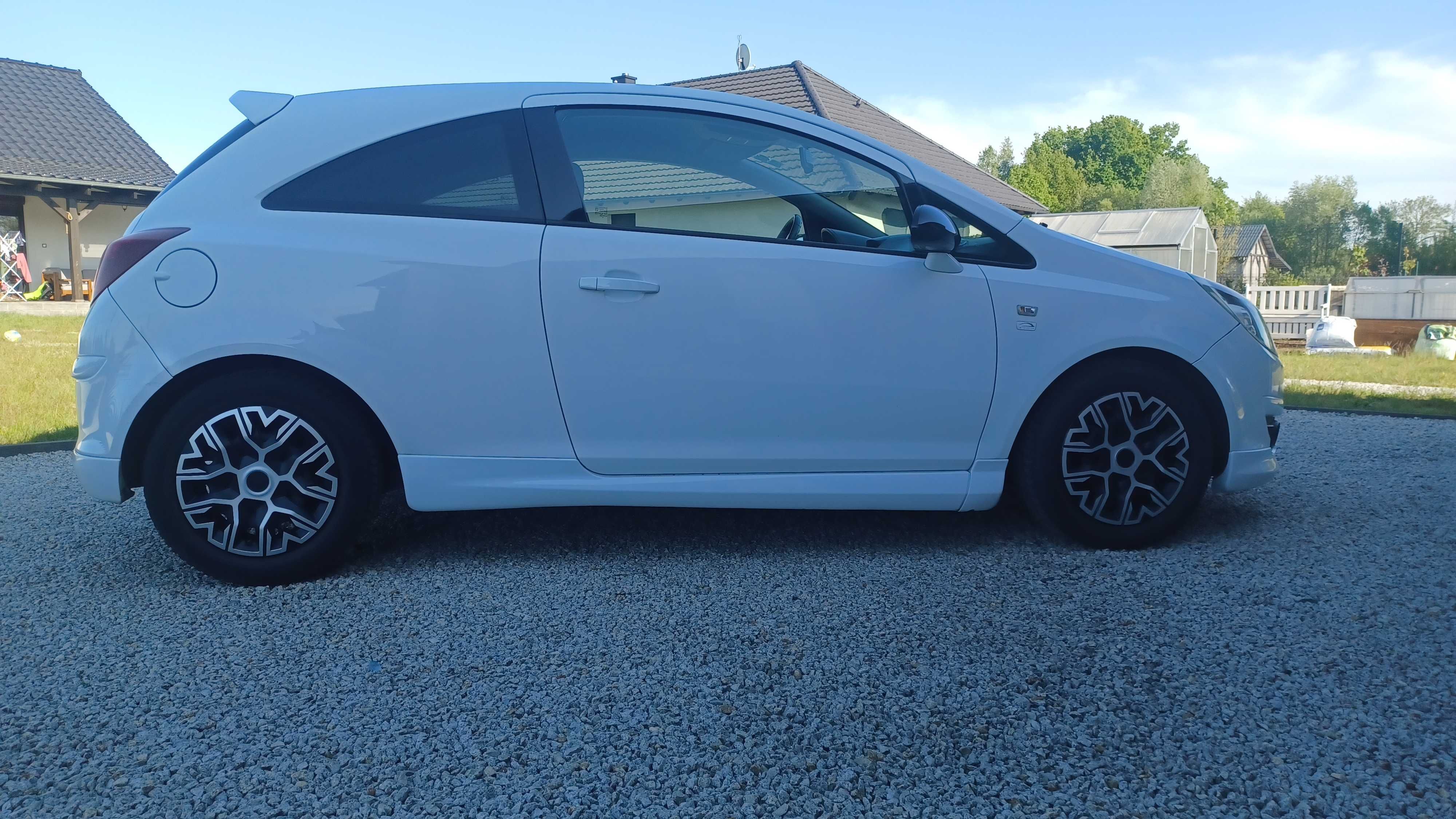 Opel corsa D 1.4 benzyna, klima opc line