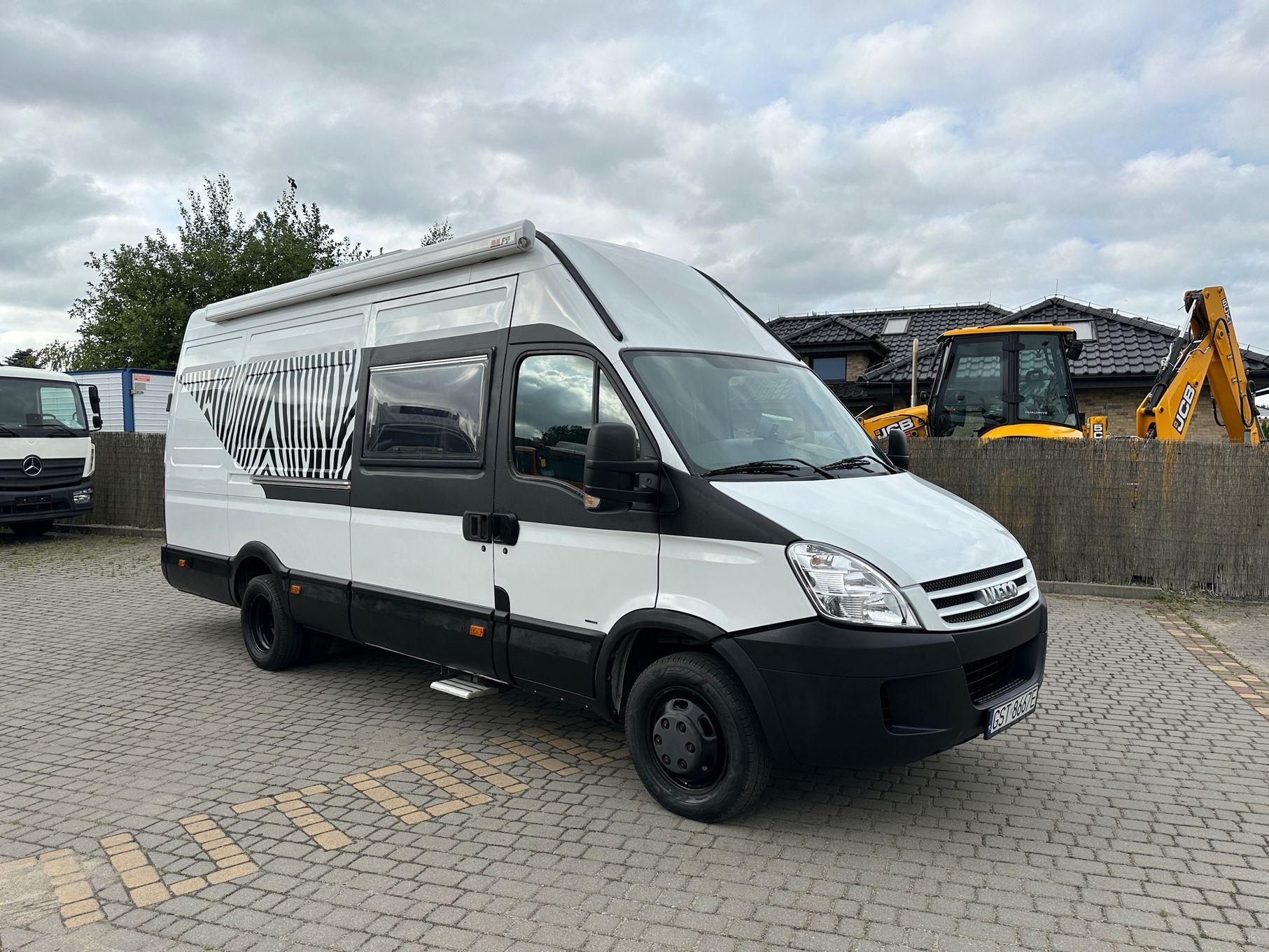 Iveco KAMPER MAXI XXXL 3500 HAK  Iveco 35c18 5 0sobowy Kamper