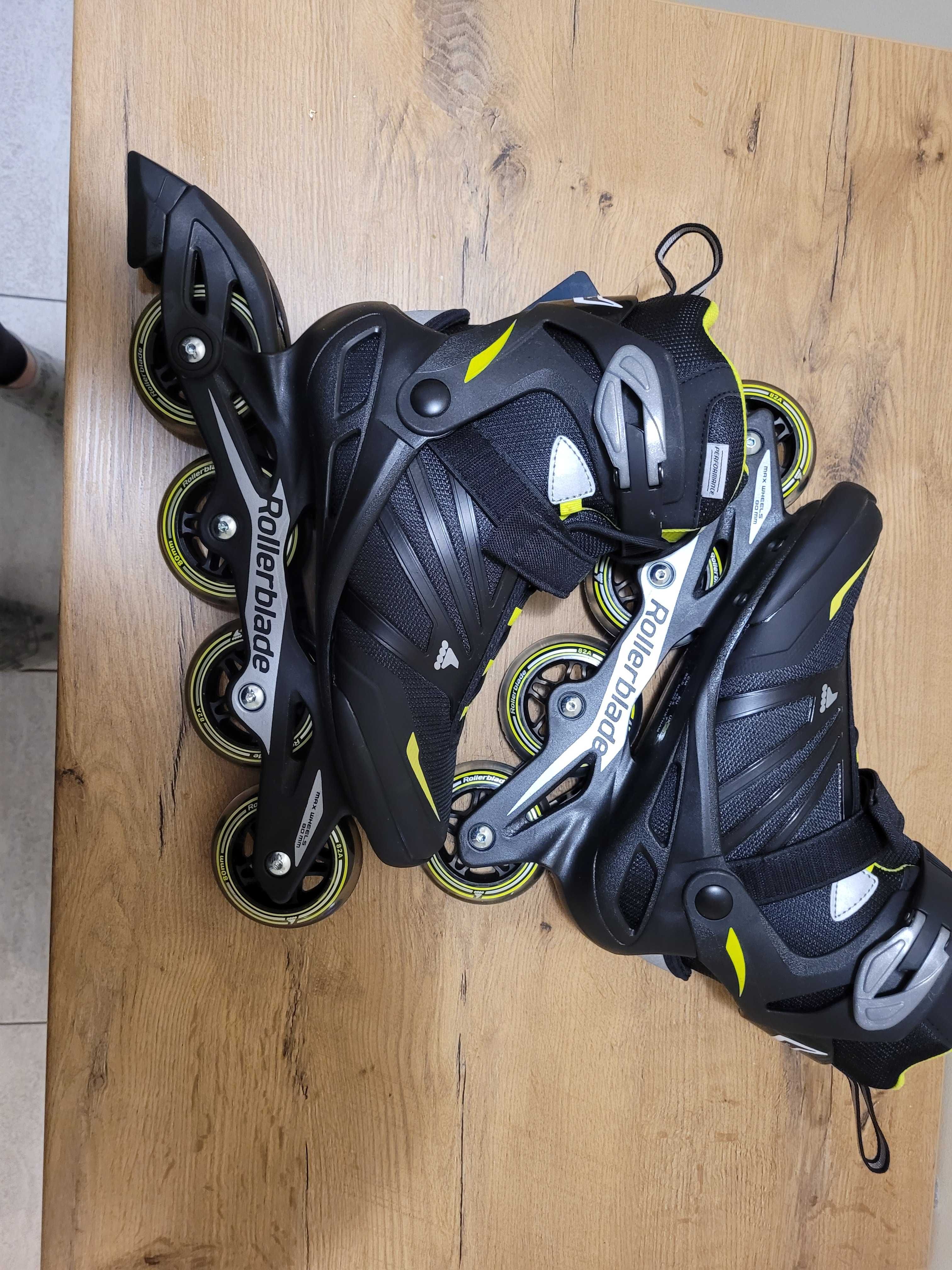 Nowe rolki ROLKI ROLLERBLADE SPIRITBLADE 80 BLACK 40.5 z ochraniaczami