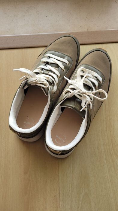 Sapatilhas verde tropa