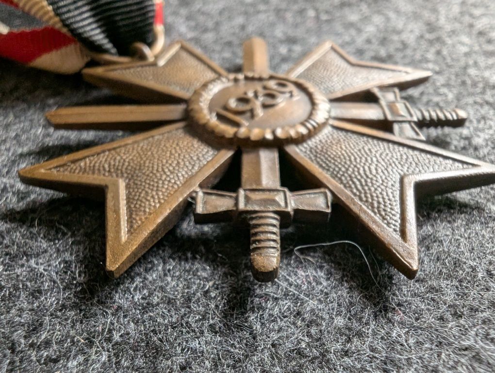 Odznaczenie niemieckie Krzyż Zasługi Wojennej KVK Kriegsverdienstkreuz