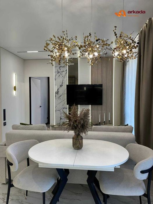 Продаю стильну 3 кімнатну квартиру в районі Озера з власною терасою!