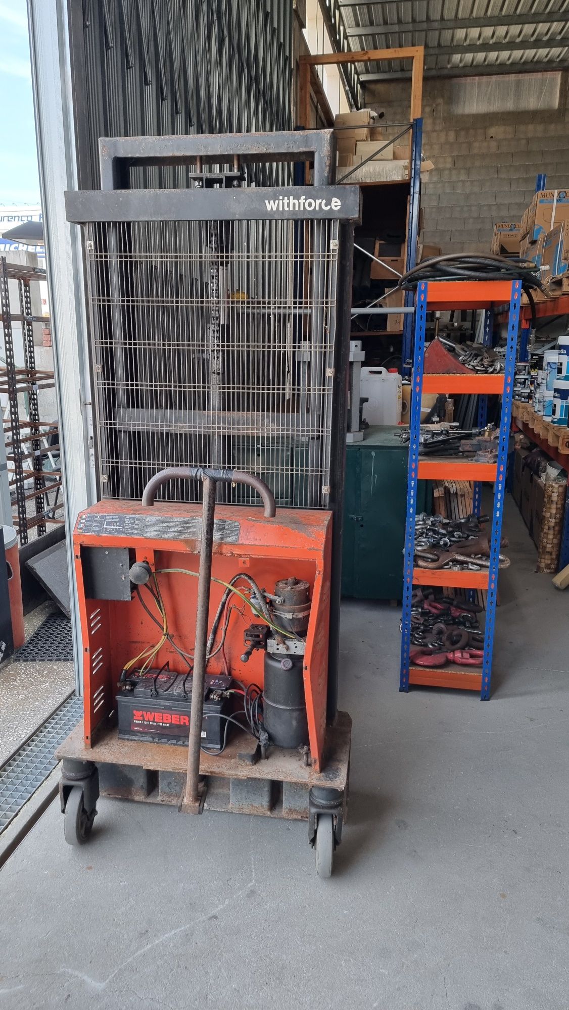Torre (porta-paletes) eletrico Withforce 3m