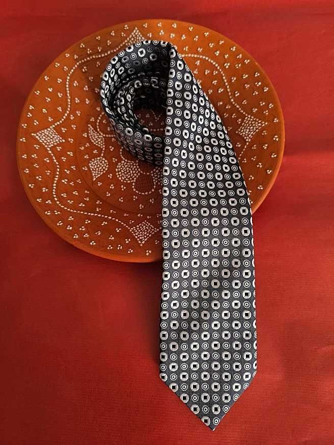 Gravata  texturizada bicolor padrão de jacquard aprimorado    Zara