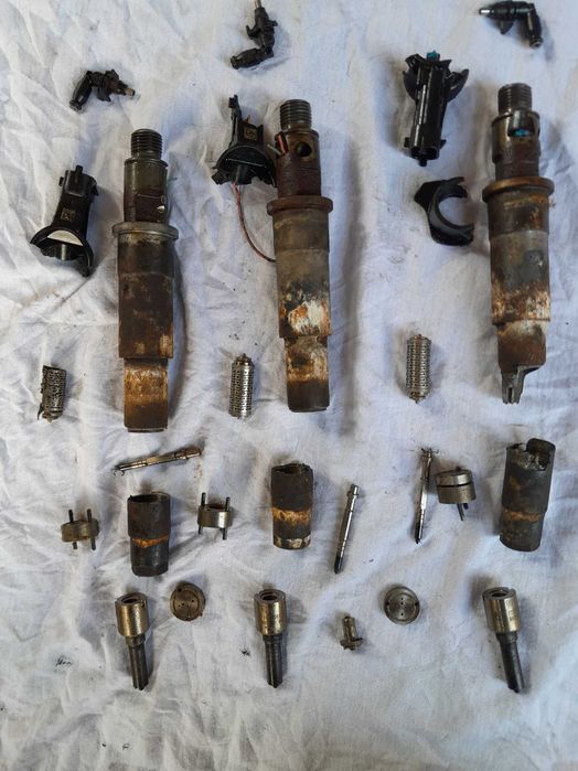 Wyciąganie zapieczonych wtryskiwaczy,urwanych świec żarowych.
