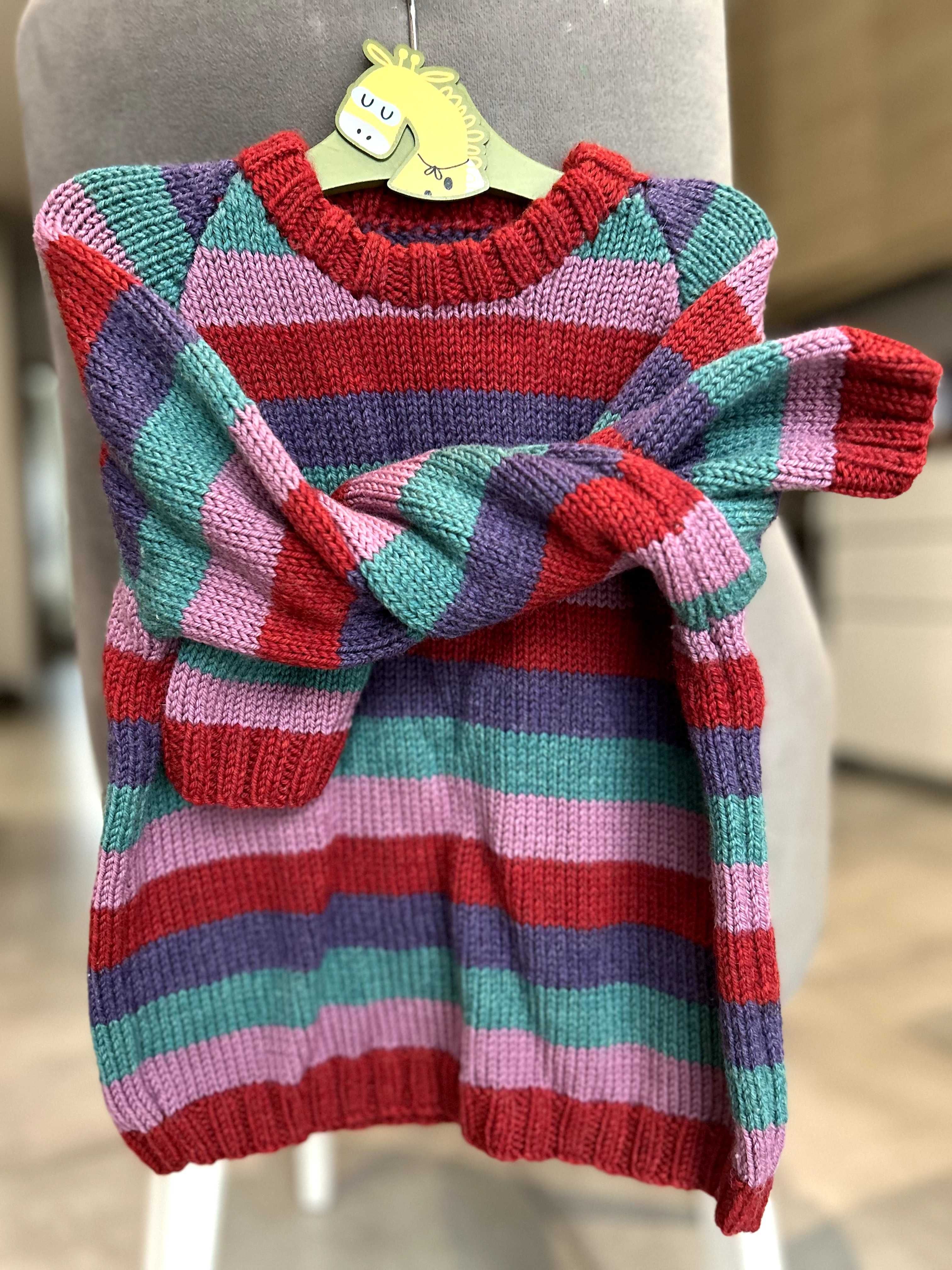 Wełniany sweterek robiony ręcznie r. 104/110 kolorowy