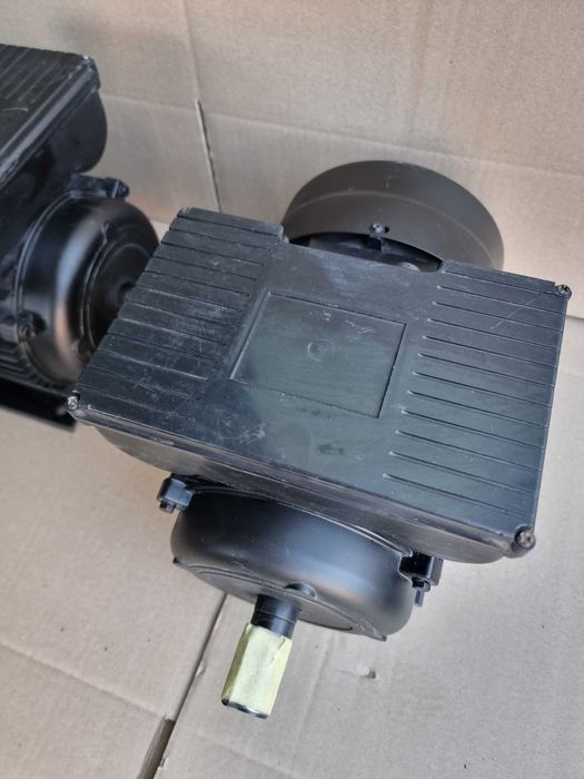 Двигун 220в 2,2 квт 3000 об/хв електродвигун, однофазний, мотор