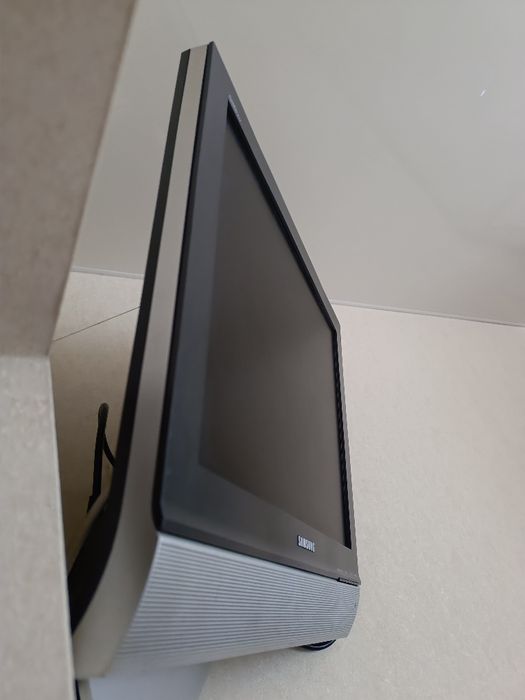 Телевізор Samsung LCD tv.1500+300 грн.кронштейн.