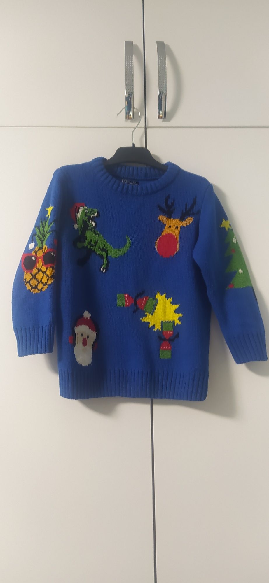 Новогодный свитер