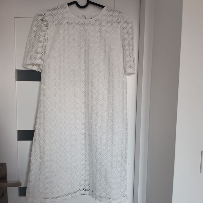 Śliczna sukienka Massimo Dutti