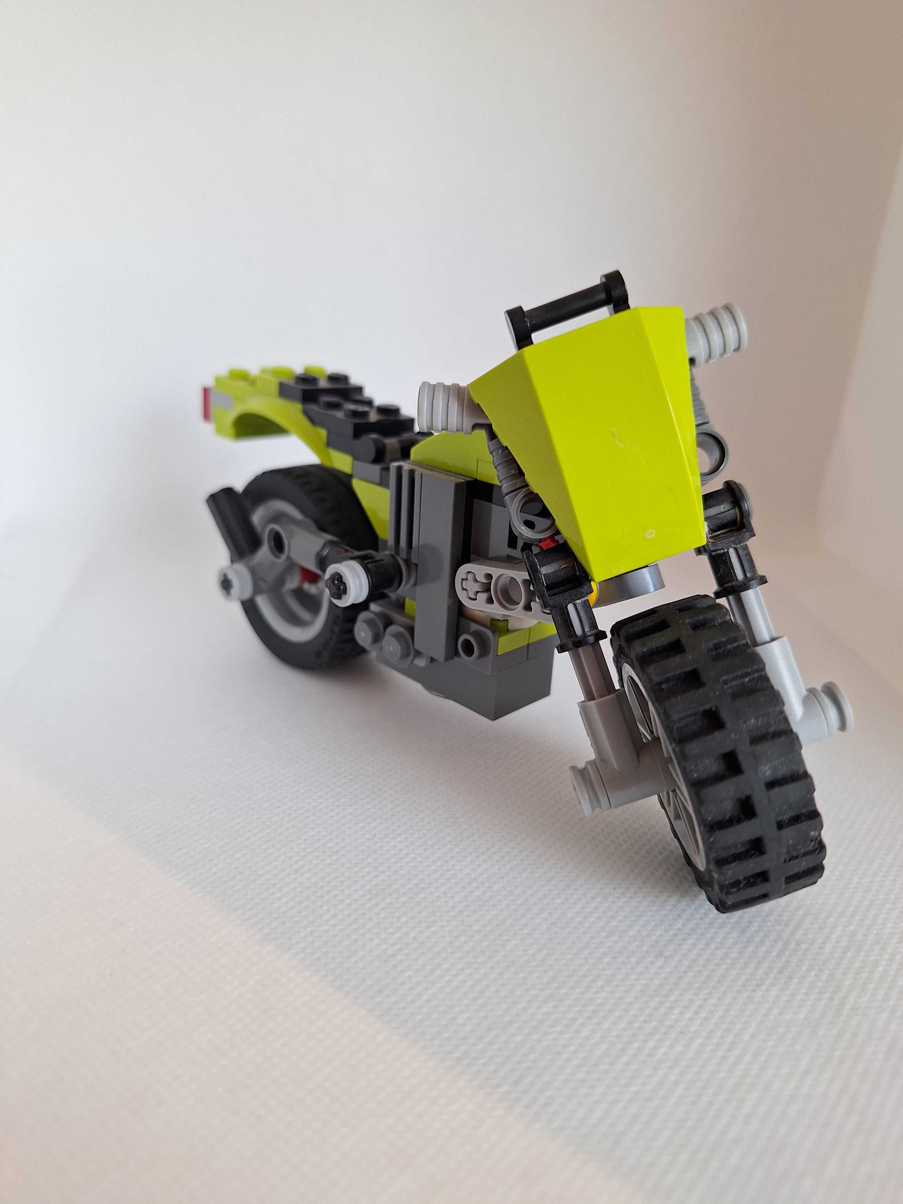 LEGO Creator 3 w 1 31018 - Zdobywca Autostrad