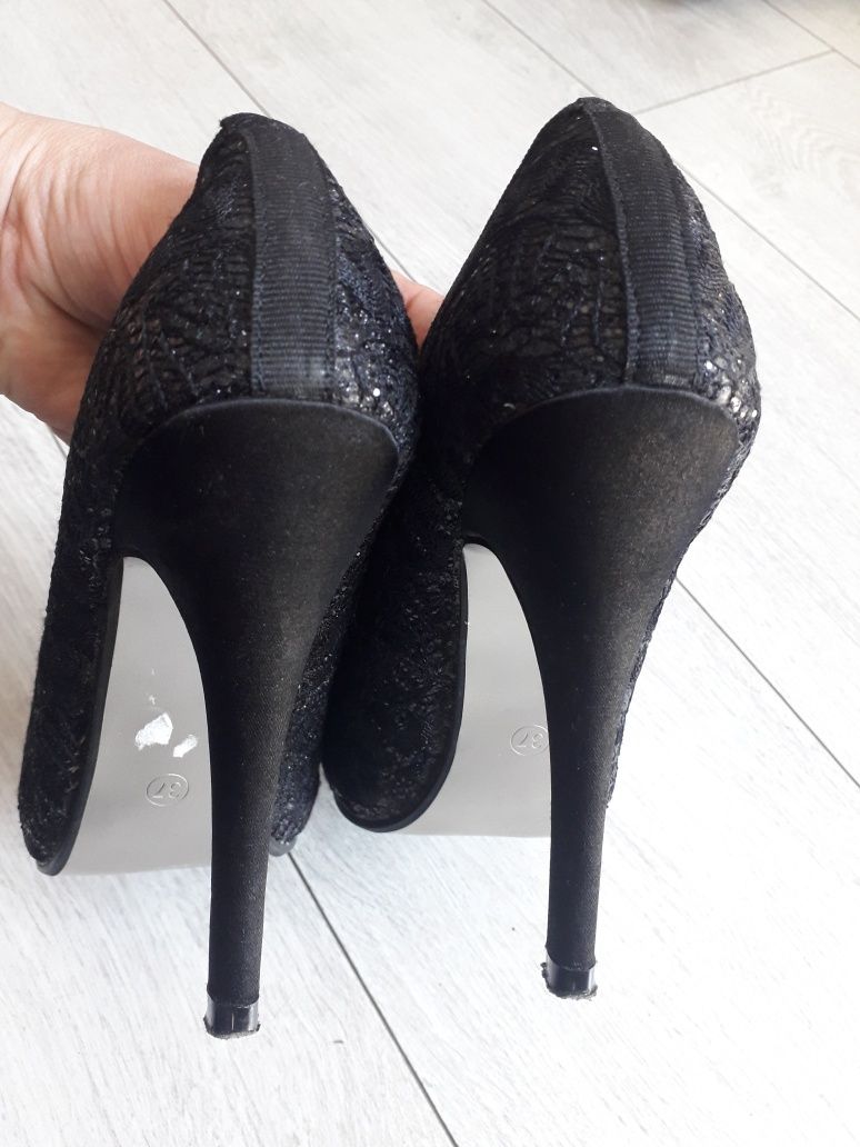 Szpilki czarne z odkrytym palcem peep toe 37 Axelia idealne