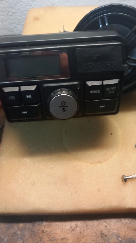 Radio moto com colunas