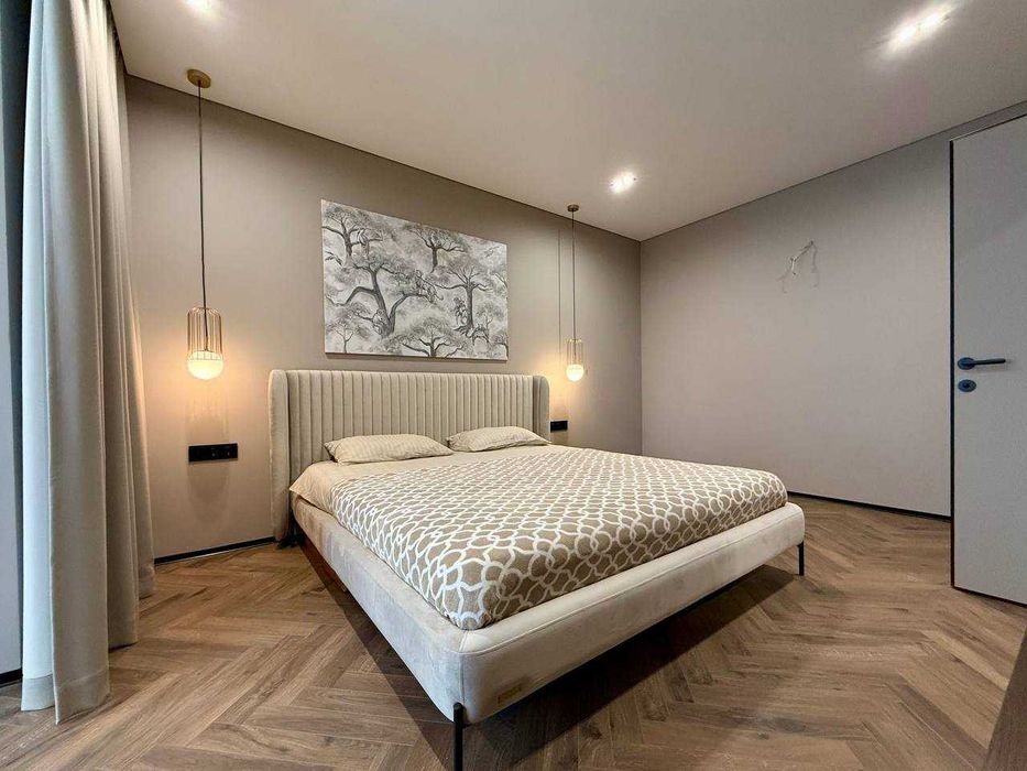 Стильна дизайнерська 1-к квартира в ЖК Липки, біля озера та парку