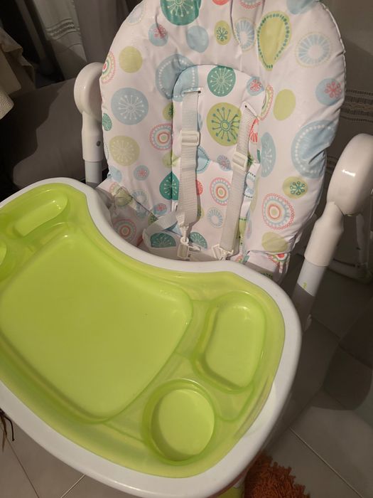 Cadeira de refeição de criança